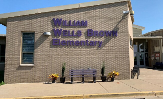 Building Photo - 3036 SF Home - 6 BR/3 BA with THREE-CAR GARAGE - BULVERDE!!!