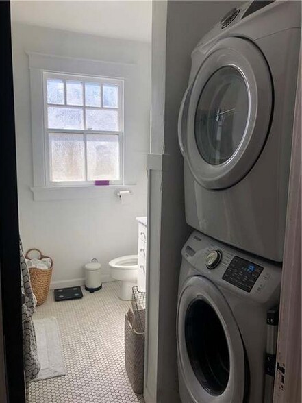 Building Photo - 2525-2527 Palmer Ave