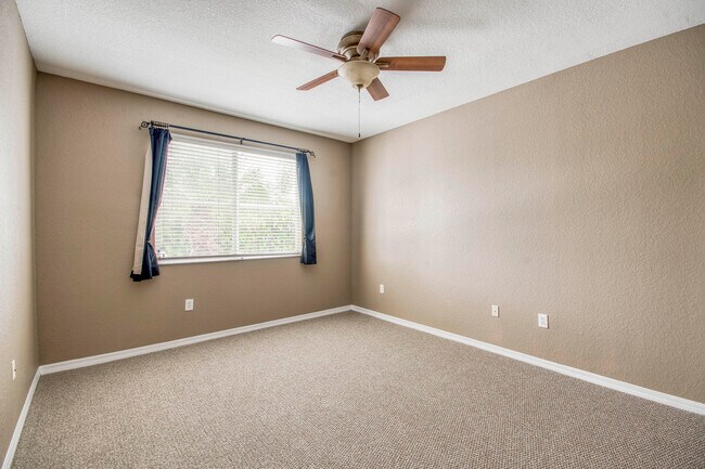 Building Photo - 11010 Legacy Dr