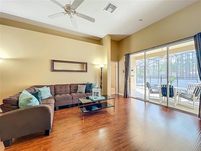 Building Photo - 520 Orista Dr