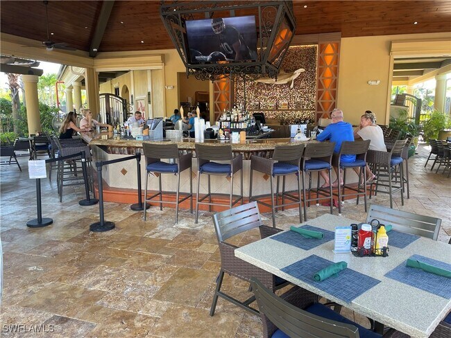 Building Photo - 9727 Acqua Ct