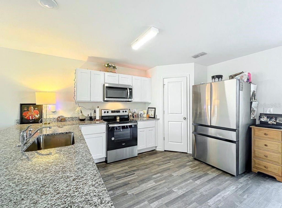 Building Photo - 17209 Sabrina Cir