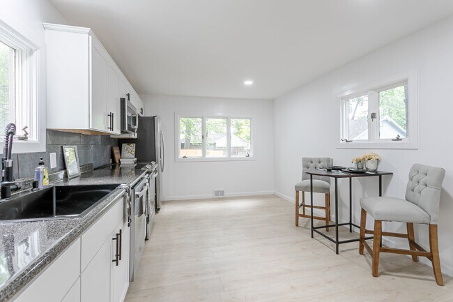 Eat in Kitchen - 270 Benton St