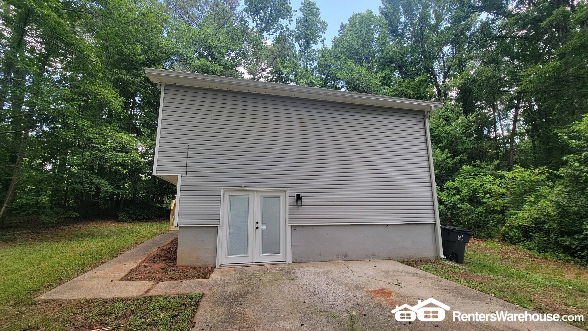 Building Photo - 1909 Suwanee Valley Rd NW