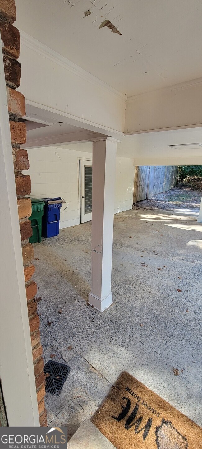 Building Photo - 1544 Bishop Hollow Run