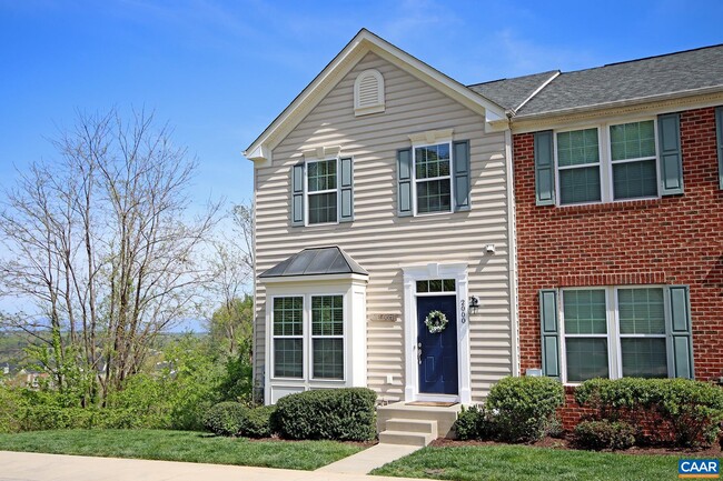 Building Photo - 2000 Asheville Dr