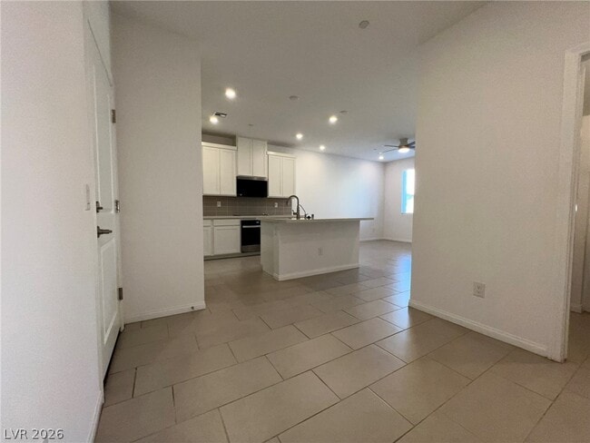 Building Photo - 230 Wewatta Ave