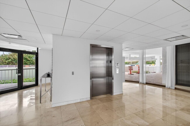 Building Photo - 1200 S Ocean Blvd