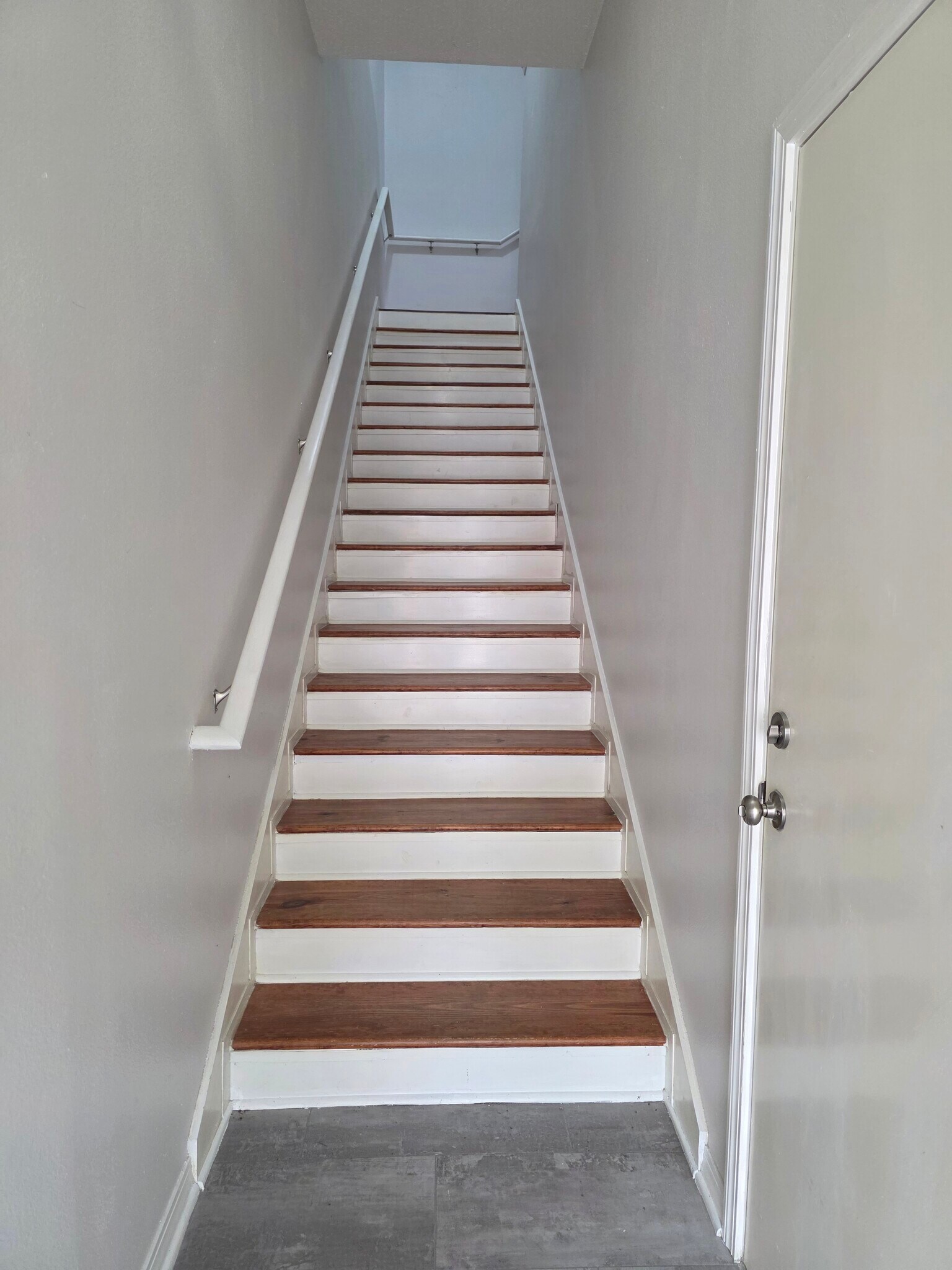 Building Photo - 503 Spartan Dr