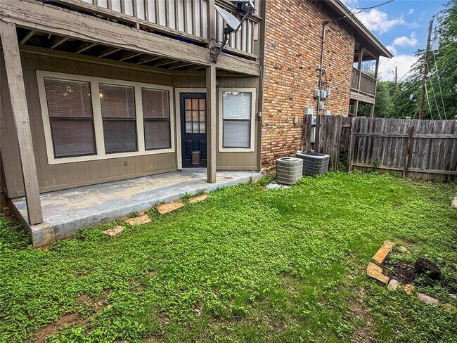 Building Photo - 409 Rawhide Loop
