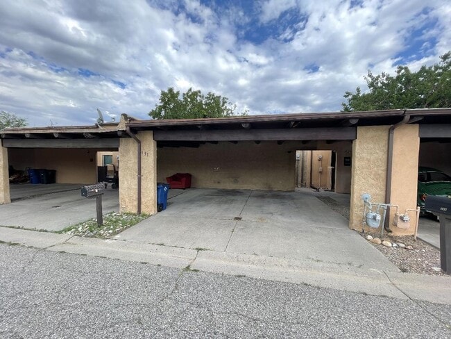 Building Photo - 331 Cheryl Ct