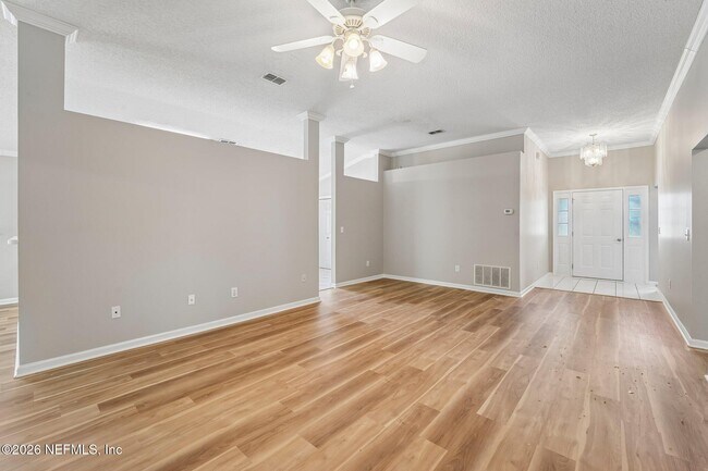 Building Photo - 1219 Stern Way