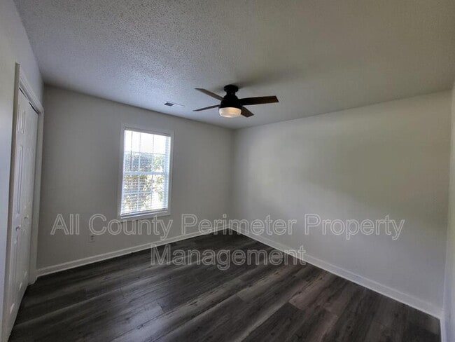 Building Photo - 41 Olde Town Way
