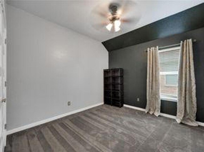 Building Photo - AVAILABLE NOW – APPLY TODAY ON OUR WEBSITE!