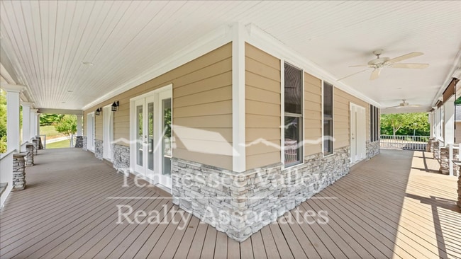 Building Photo - Charming and Private 4-Bedroom, 2.5-Bath H...