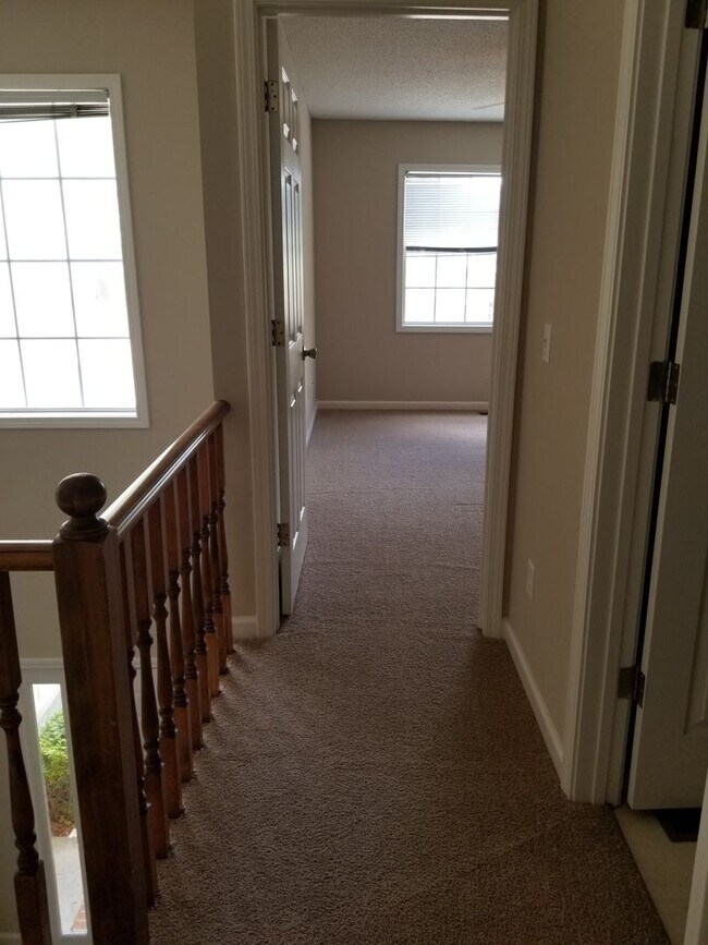 Building Photo - Foxchase Townhomes, Enterprise, AL