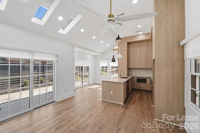 Building Photo - 1840 Merriman Ave