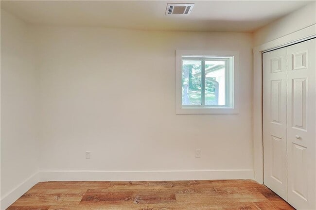 Building Photo - 360 Simpson Terrace NW