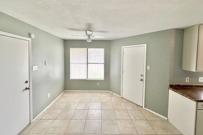 Building Photo - Modern Comfort in a Spacious 4BR Home