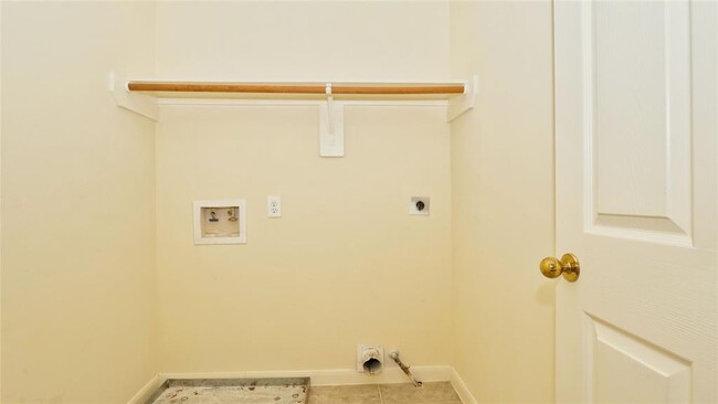 Building Photo - 4214 Oakland Falls Dr