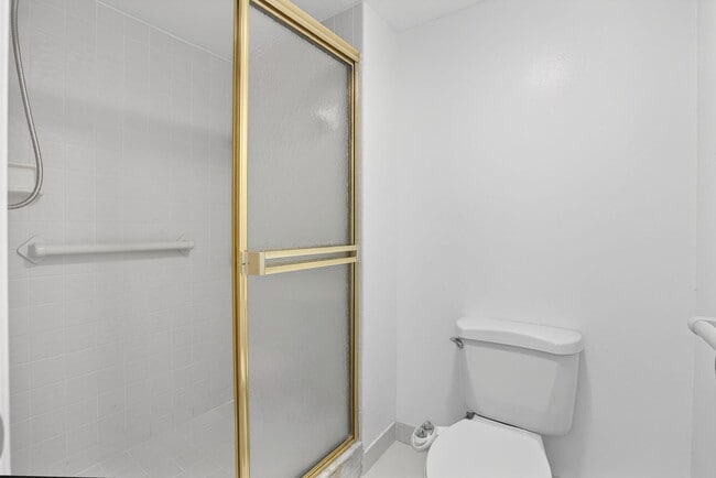 Building Photo - 300 N Hwy A1A