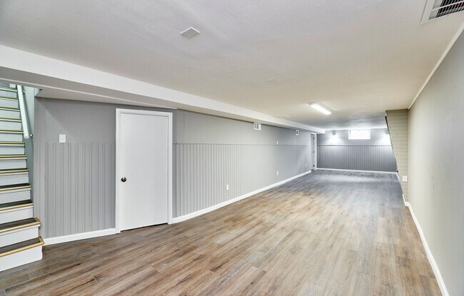 Building Photo - 255 Florisota Dr