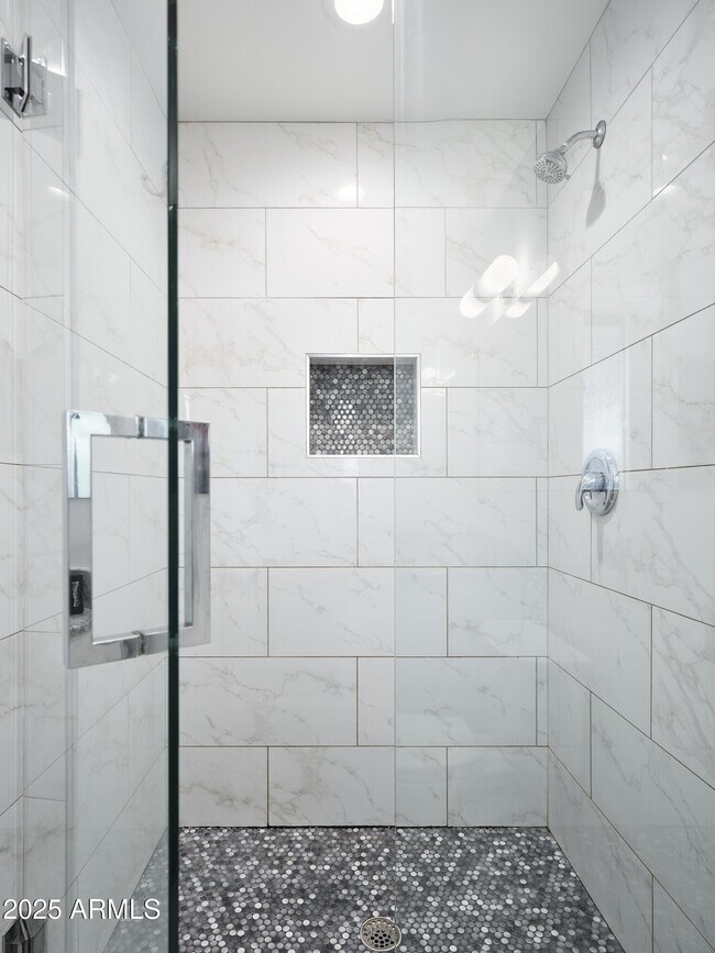 Building Photo - 4535 N 75th Pl