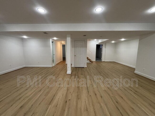 Building Photo - 7021 Whittier Blvd