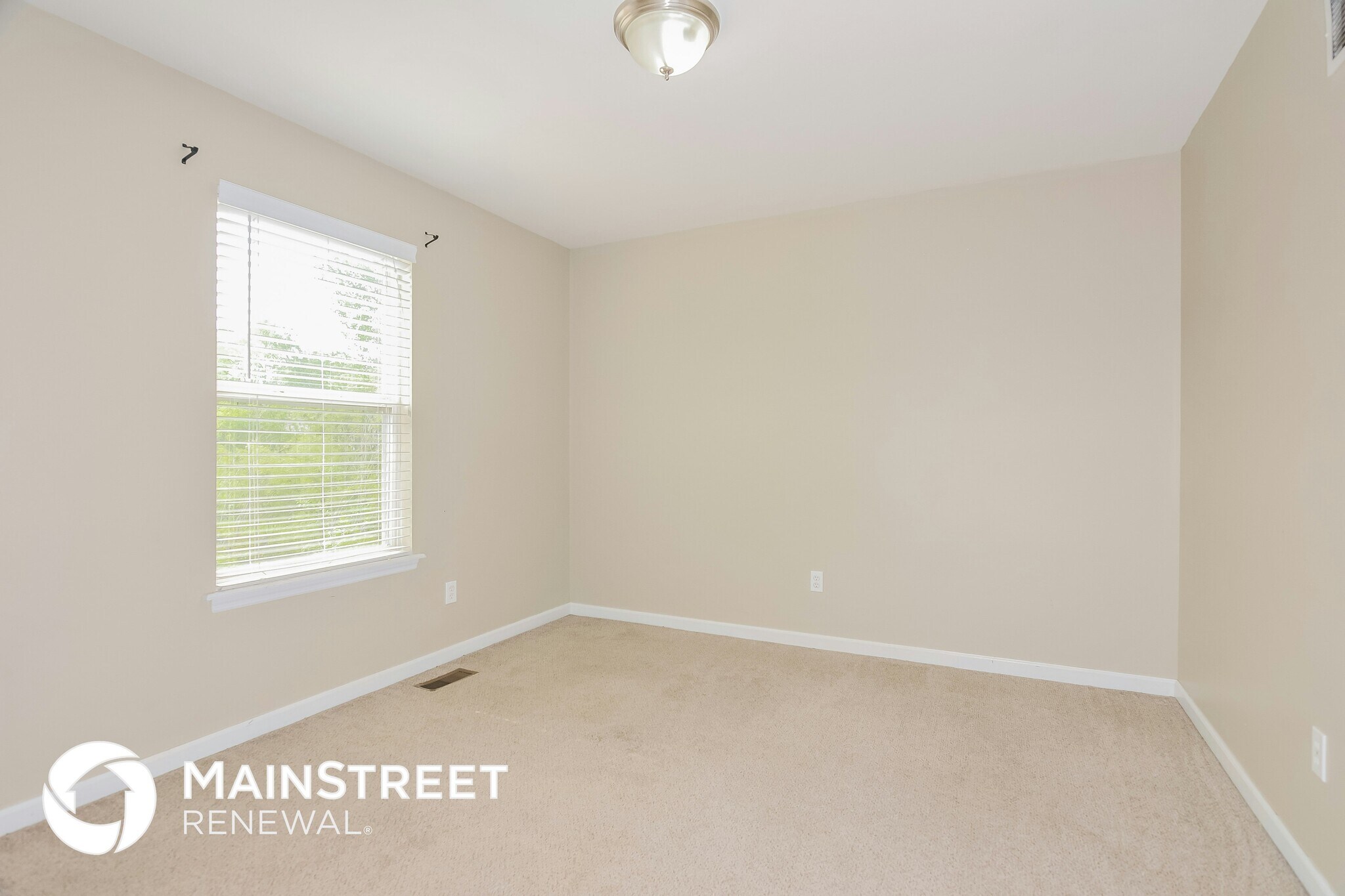 Building Photo - 32 Great Owls Way