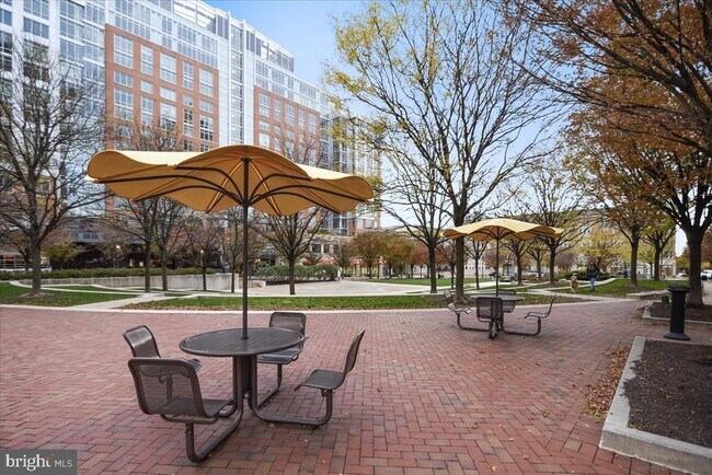 Building Photo - 11705 Summerchase Cir