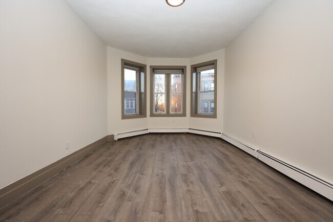 Building Photo - 6 Waumbeck St