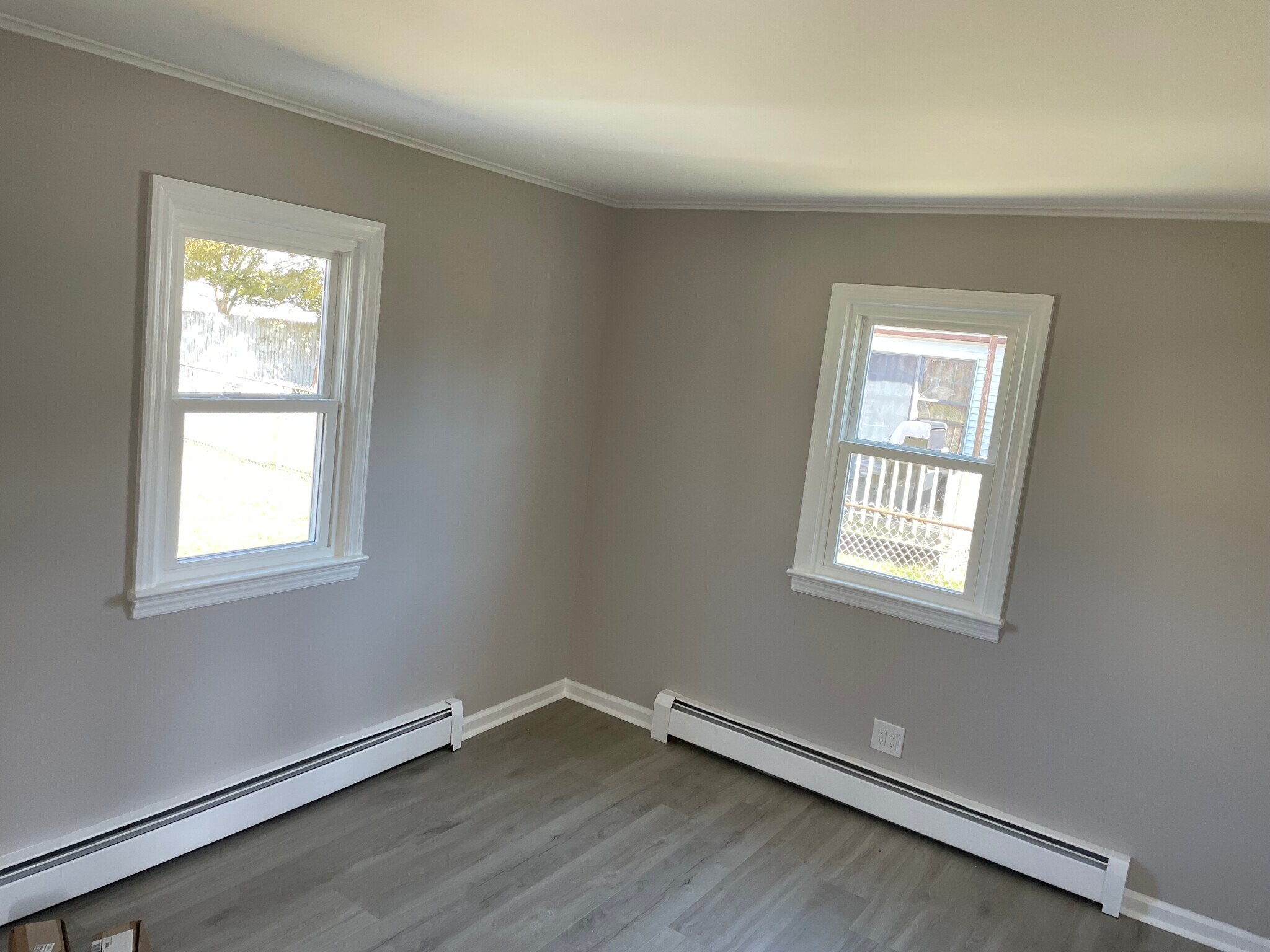 Building Photo - 720 Barberry Dr