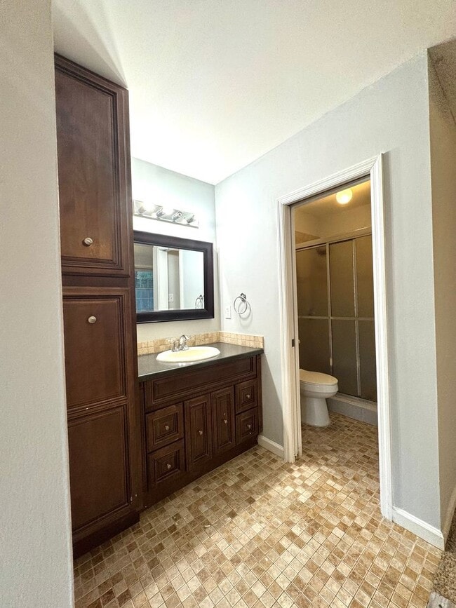 Building Photo - 308 Candlewood Dr