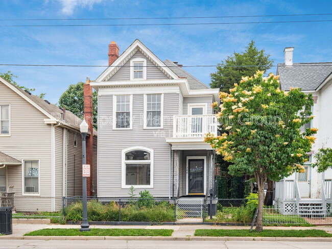 Building Photo - 786 E Main St