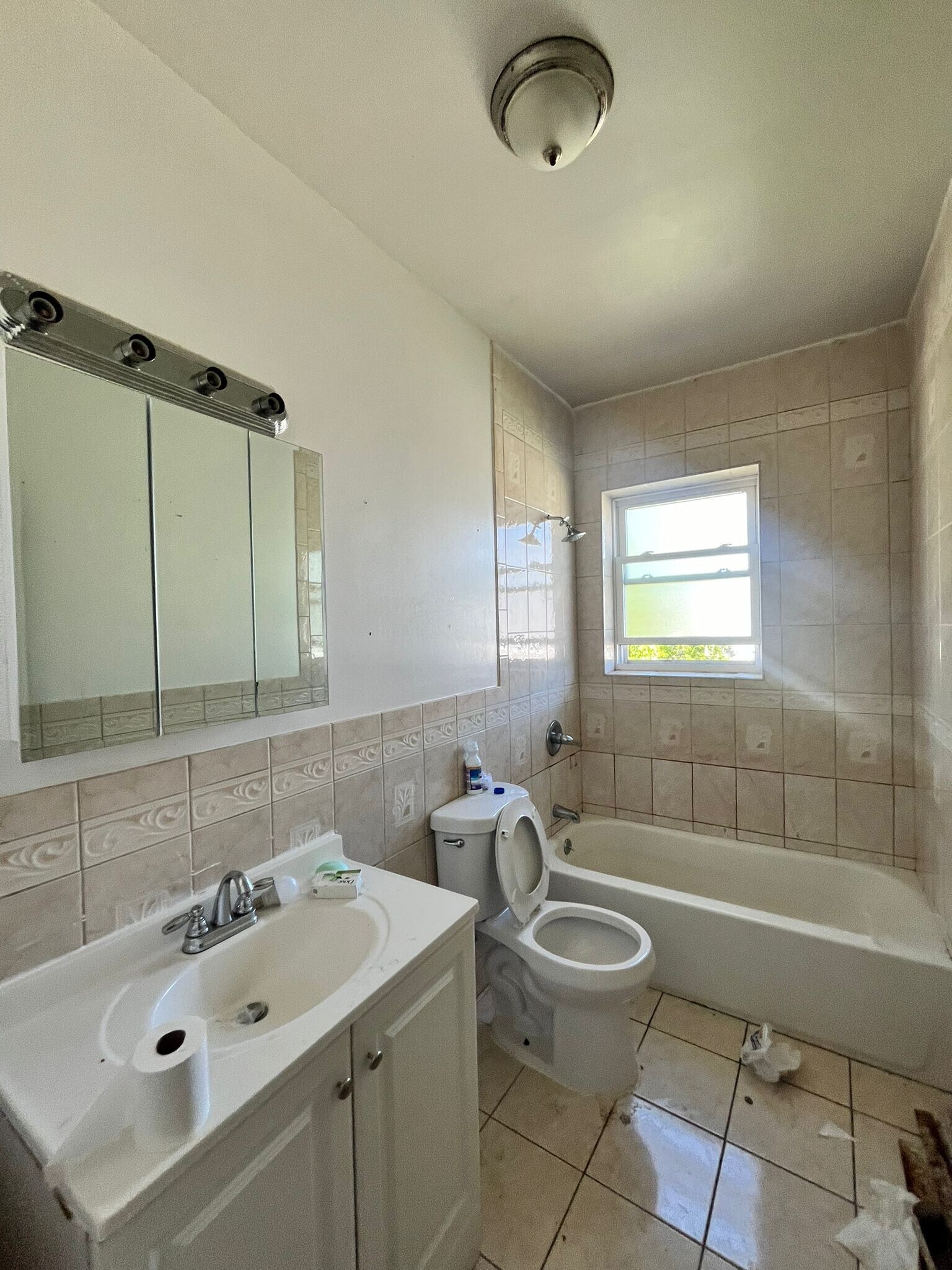 617 Bramhall Ave 3R - 621 Bramhall Ave