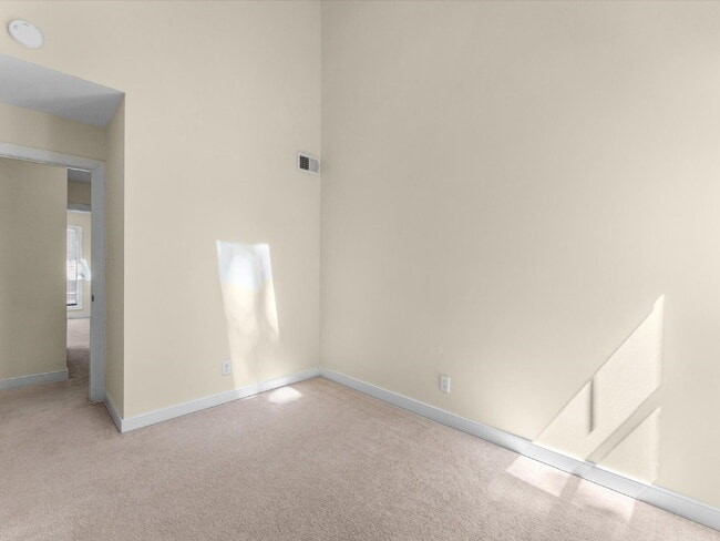 Building Photo - 1701 Early Settlers Rd