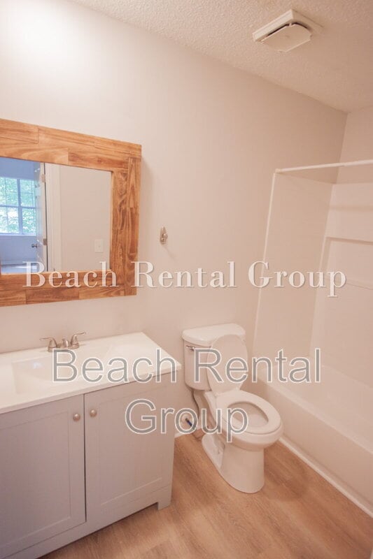 Building Photo - 6840 Blue Heron Blvd