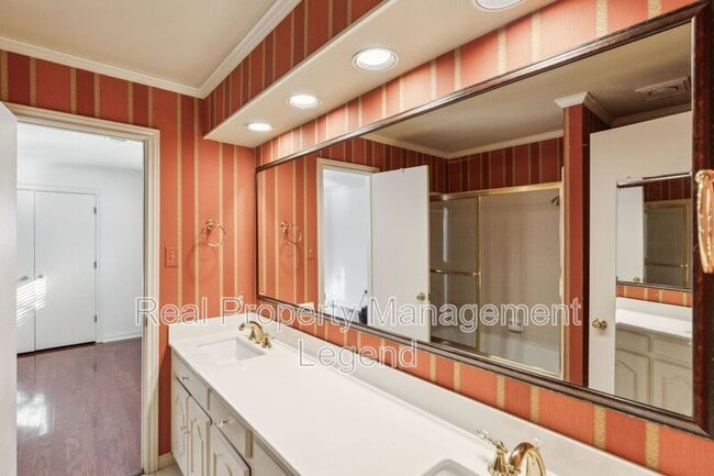 Building Photo - 6505 Copper Creek Dr