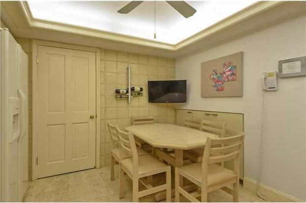 Building Photo - 251 Crandon Blvd