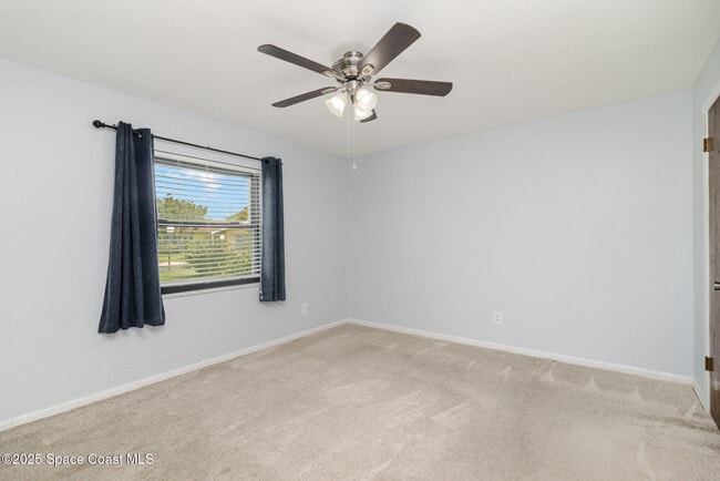 Building Photo - 127 Harmony Pl