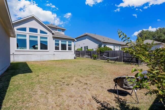 Building Photo - 3020 Sage Ranch Dr