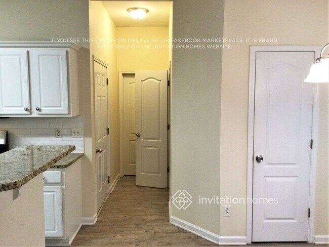 Building Photo - 4375 Red Rock Point