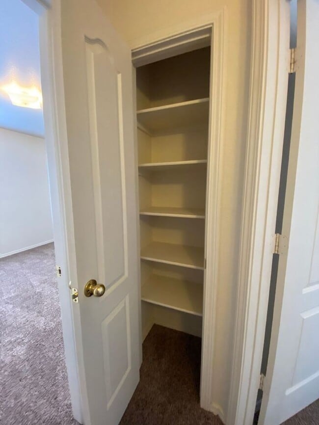 Building Photo - Northern Meadows - 3BR 2 Story - LOFT