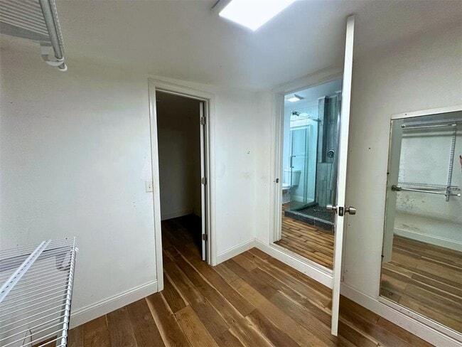 Building Photo - 1628 NE 12th St