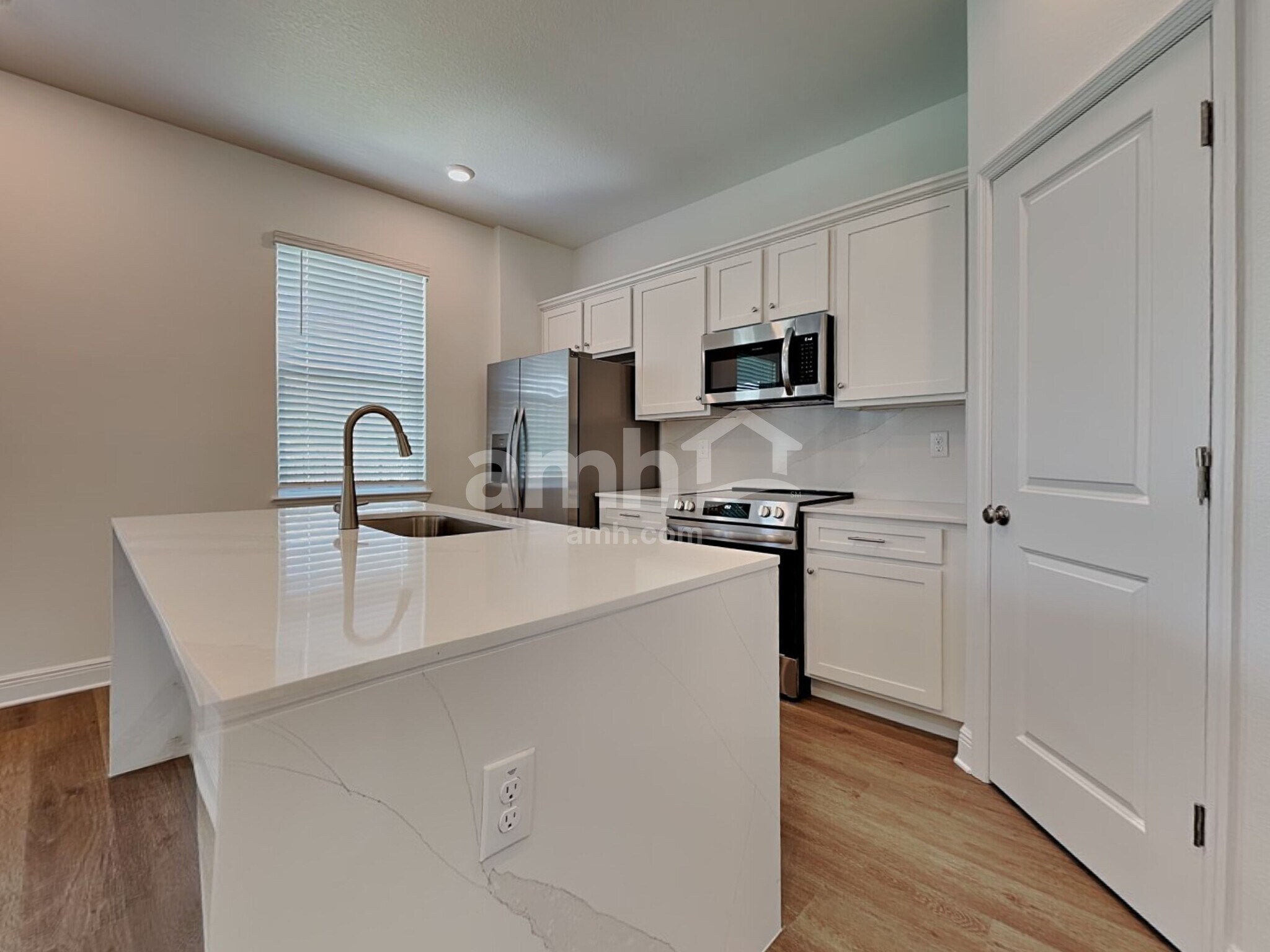 Building Photo - 6764 Atlantic Bch Ave