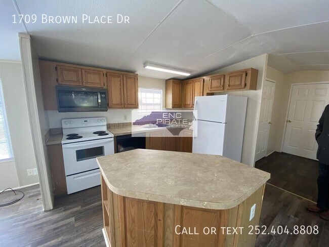 Building Photo - 1709 Brown Pl Dr
