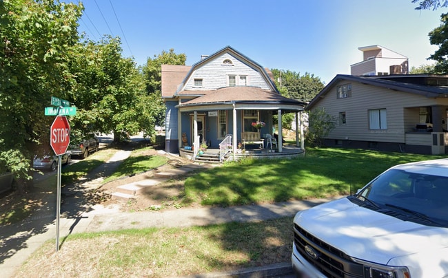 Building Photo - 501 E Indiana Ave