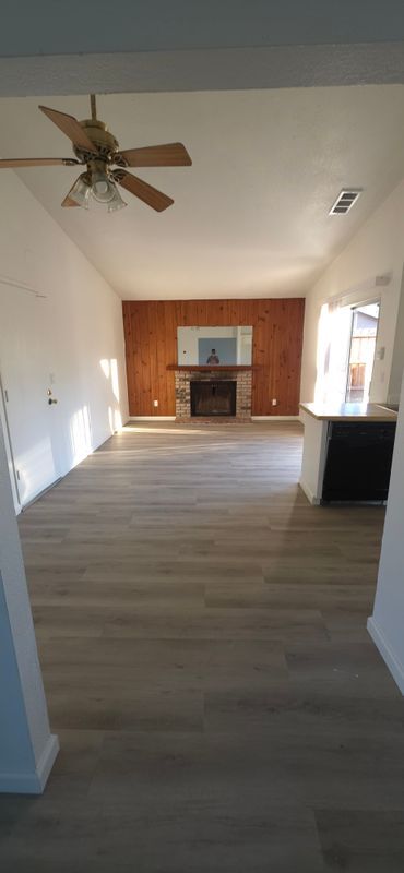 Building Photo - 915 Almond Blossom Dr