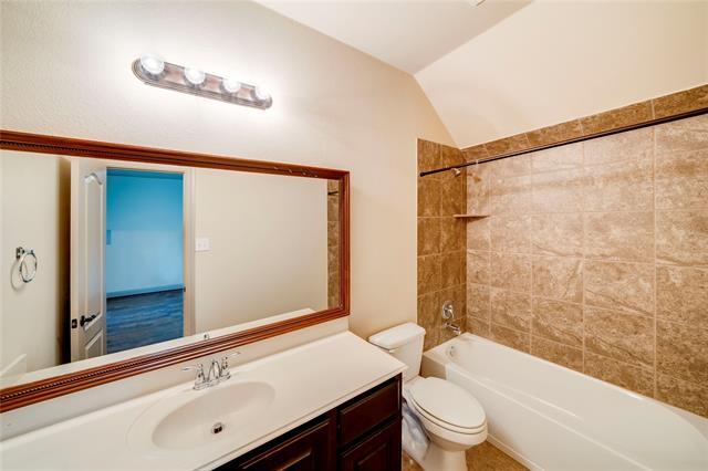 Building Photo - 4220 Riverview Dr