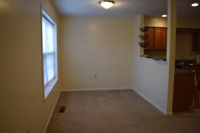 Building Photo - 140 Kenley Ct